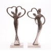 /OR 1083 Statua coppia cuore 12x27h alluminio (2mod)